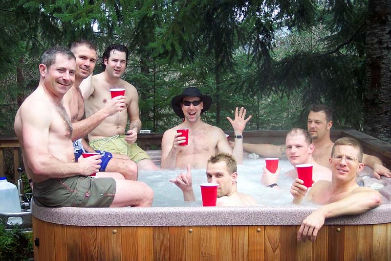 Hot Tub 01.jpg
