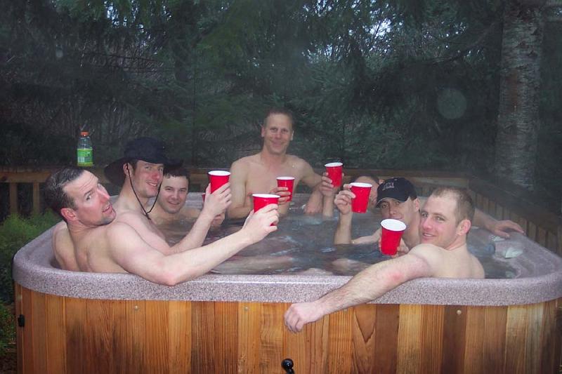 Hot Tub 02.jpg