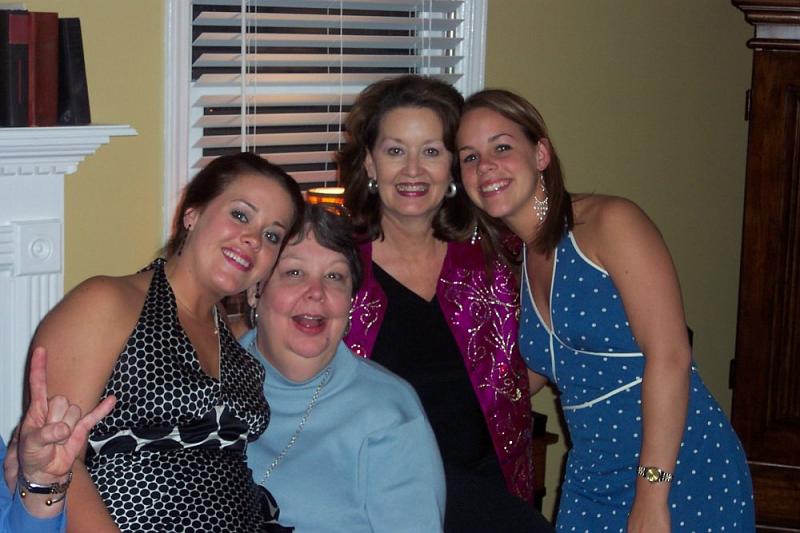 Mary Elen, Vatra, Nila, & Connelly.jpg