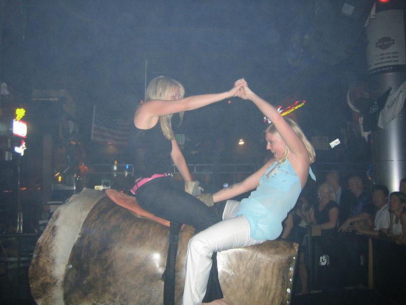 (08) Girls On The Bull.jpg