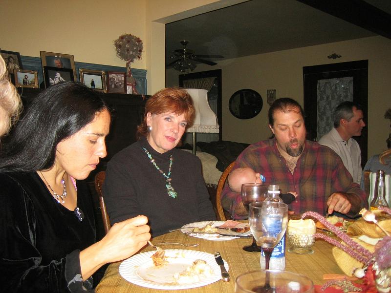 (08) Teri, Sally, & Theron.jpg