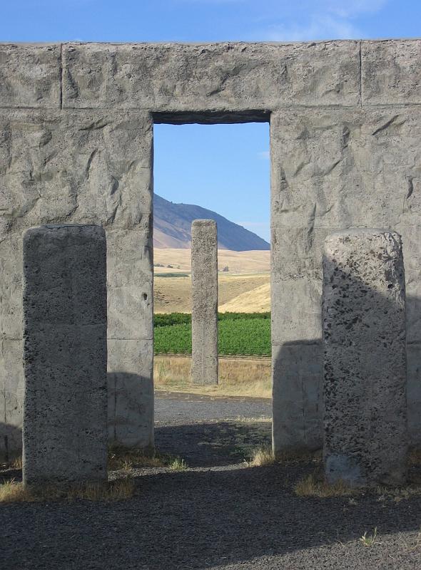 (04) Stonehenge.jpg