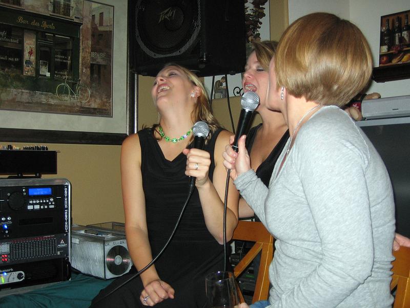 (01) Lori, Bonnie, & Amanda.jpg