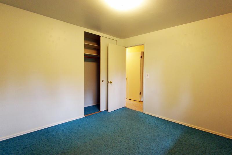 (11) first spare bedroom.jpg