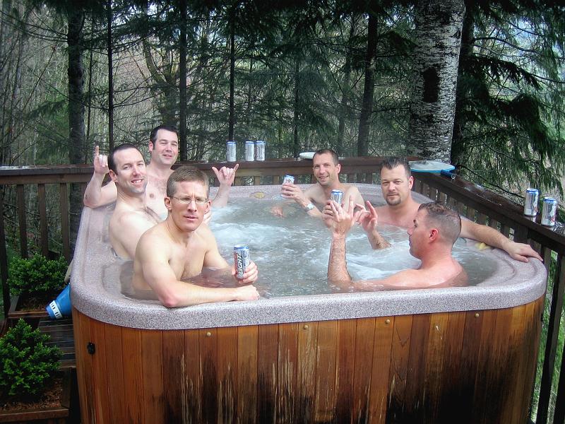 (04) Hot Tub.jpg