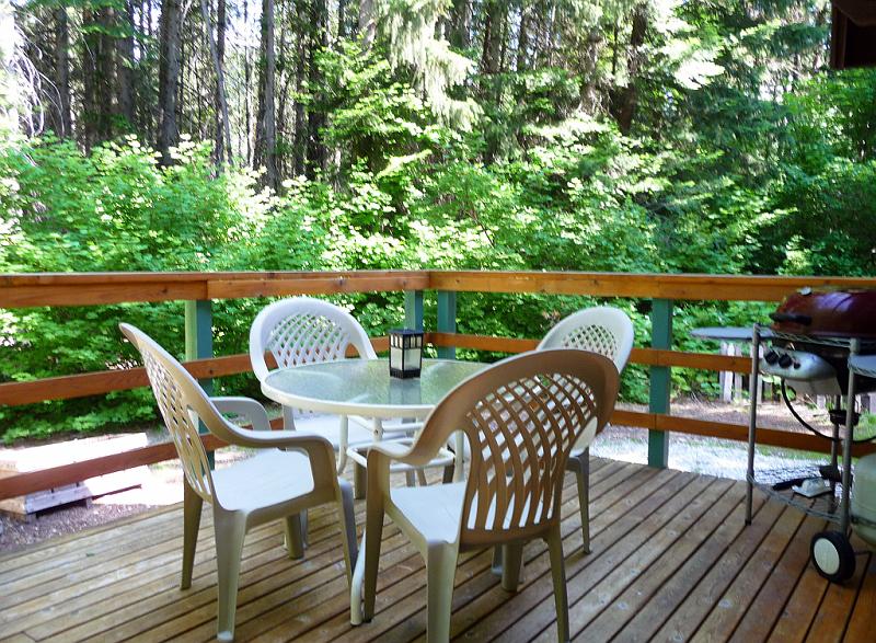 (03) Deck.jpg