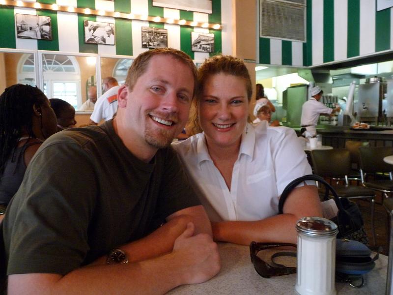 (07) Bill & Tiff at Cafe Du Monde.jpg